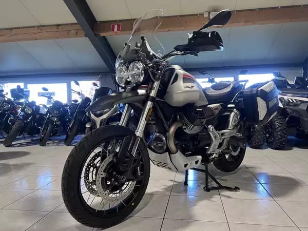 Moto Guzzi V 85 TT TRAVEL - Photo 2