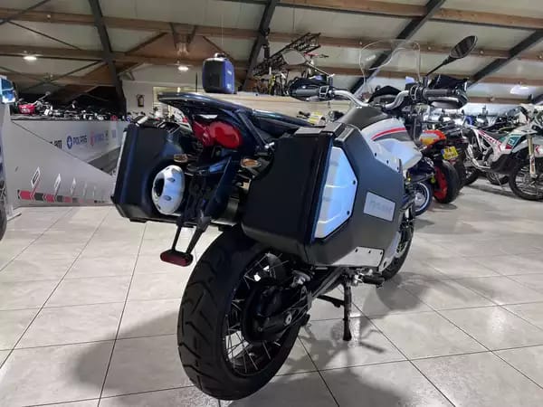 Moto Guzzi V 85 TT TRAVEL - Photo 2
