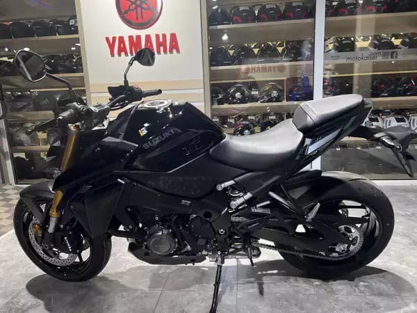 Suzuki GSX-S 1000 - Photo 3