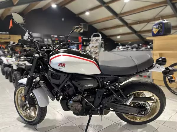 Yamaha XSR 700 X TRIBUTE - Photo 3