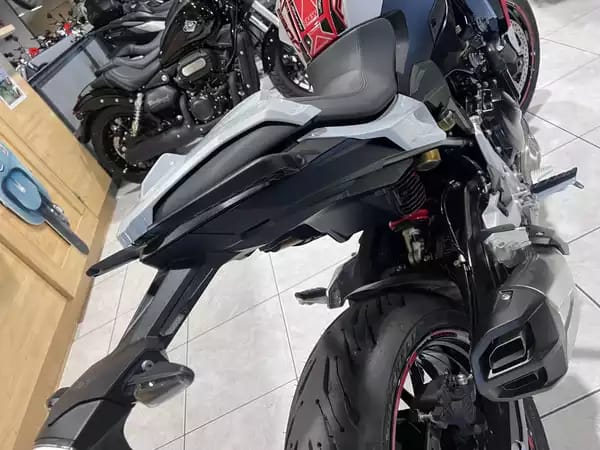 BMW F 900 R - Photo 2