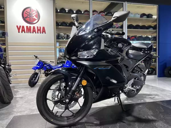 Yamaha YZF-R3 - Photo 2