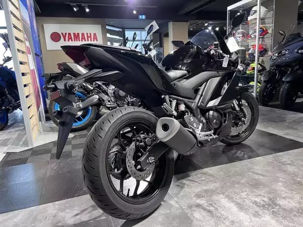 Yamaha YZF-R3 - Photo 2