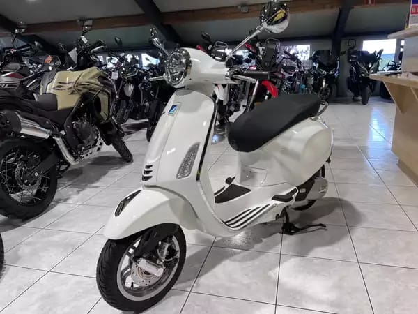 Vespa Primavera 125 BLANC - Photo 2
