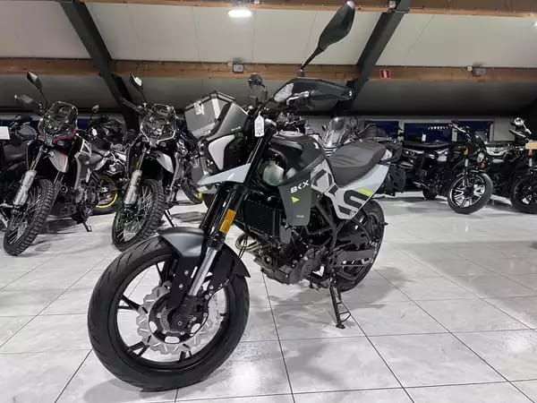 Benelli BKX 125 S - Photo 2