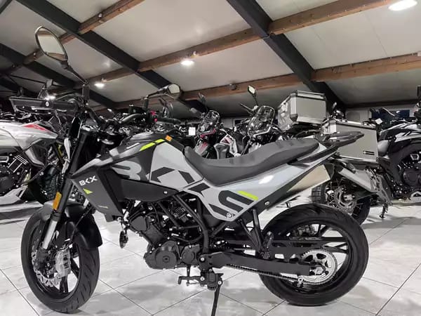 Benelli BKX 125 S - Photo 3
