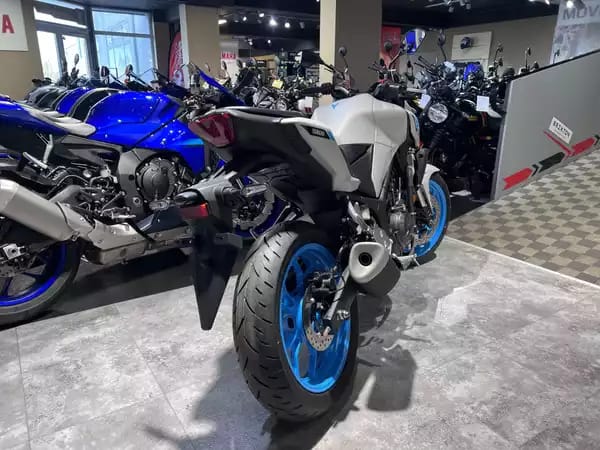 Yamaha MT-03 - Photo 2