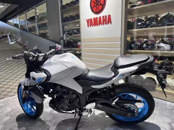 Yamaha MT-03 - Photo 3