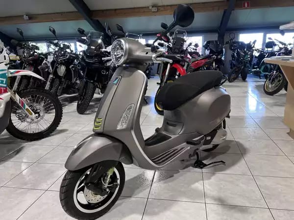 Vespa Primavera 125 Tech - Photo 2