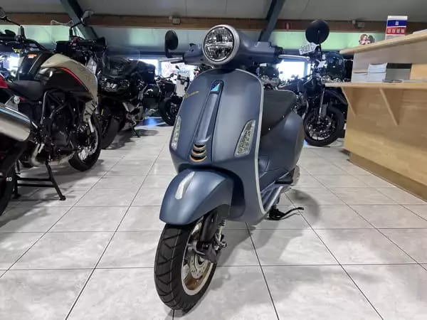 Vespa Primavera 125 Officina 8 - Photo 2