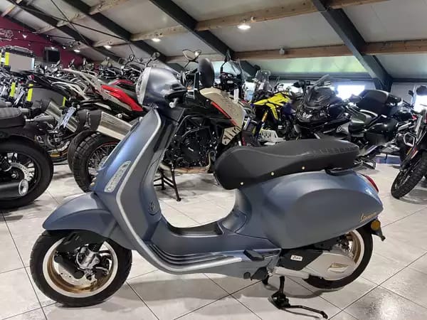 Vespa Primavera 125 Officina 8 - Photo 3