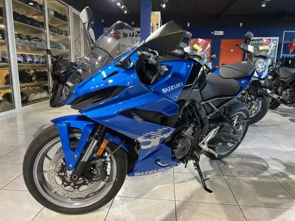 Suzuki GSX 8R - Photo 2