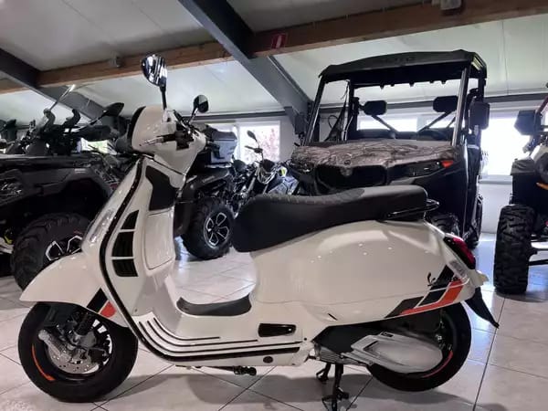 Vespa GTS Super Sport 310 - Photo 3