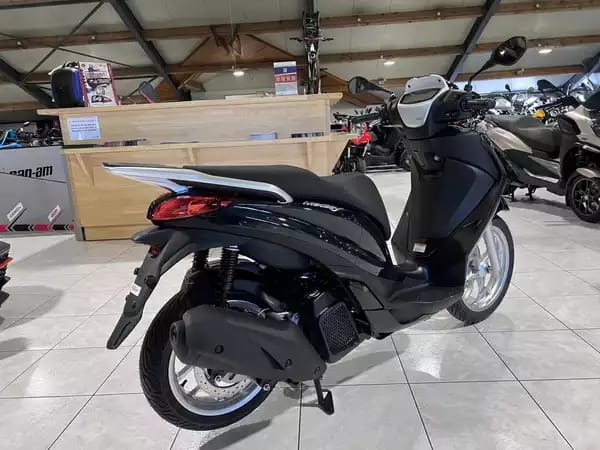 Piaggio Medley 125 - Photo 2