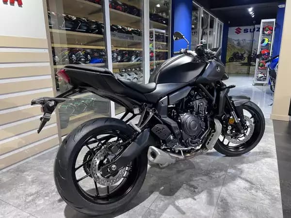 Yamaha MT-07 - Photo 2