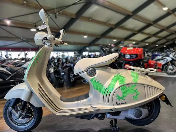 Vespa 946 DRAGON - Photo 3