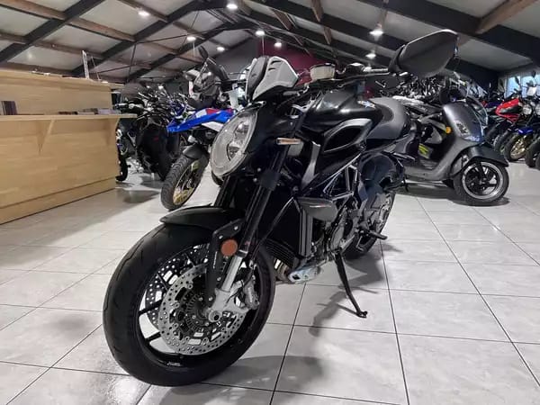 MV Agusta Dragster 800 - Photo 2