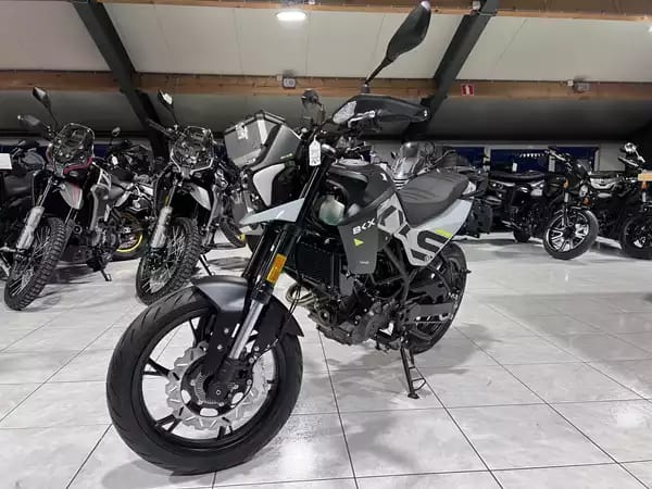 Benelli BKX 125 S - Photo 2