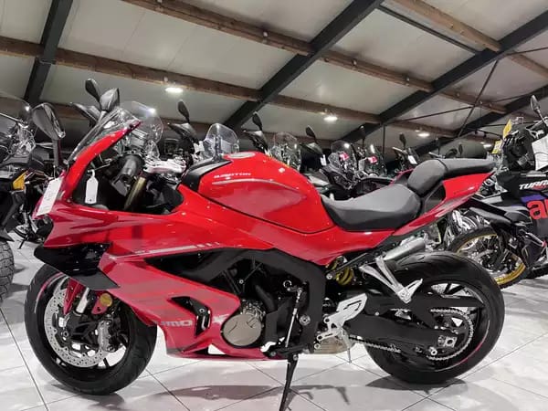QJ Motor SRK 800 RR - Photo 3