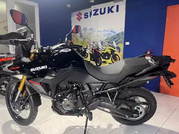 Suzuki V-Strom 800DE - Photo 3