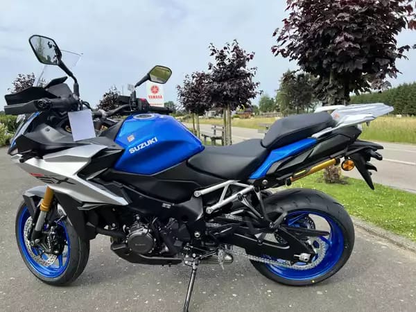 Suzuki GSX-S 1000GX - Photo 3