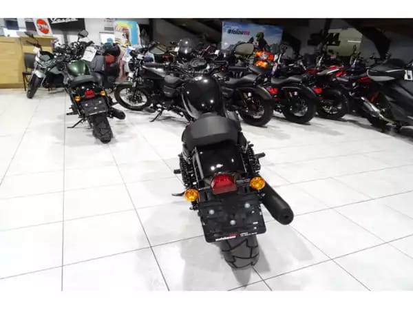 Hyosung Aquila 125 BOBBER V-TWIN - Photo 2