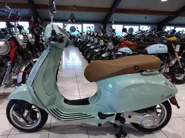 Vespa Primavera 50 VERT MENTHE - Photo 3