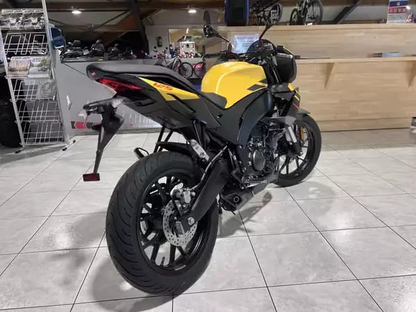 Aprilia Tuono 125 - Photo 2