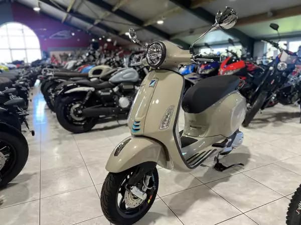 Vespa Primavera 125 S beige - Photo 2