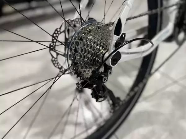 Yamaha CrossCore RC M Freins Shimano,  PW séries 70 Nm, fourche NEX / 500 Wh, 36 V, roue 27,5,  cadre allu, 23,9 Kg. - Photo 2