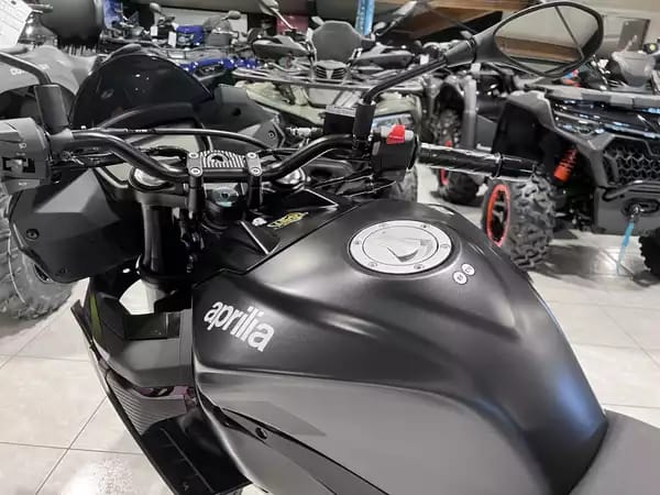 Aprilia Tuono 125 - Photo 3