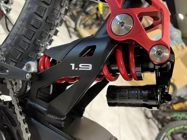 Fantic XEF 1.9 RACE 720Wh, 29''-27,5'', freins 4 pistons, 90 Nm - Photo 3