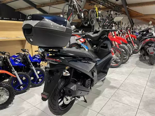 Kymco Skytown 125 - Photo 2