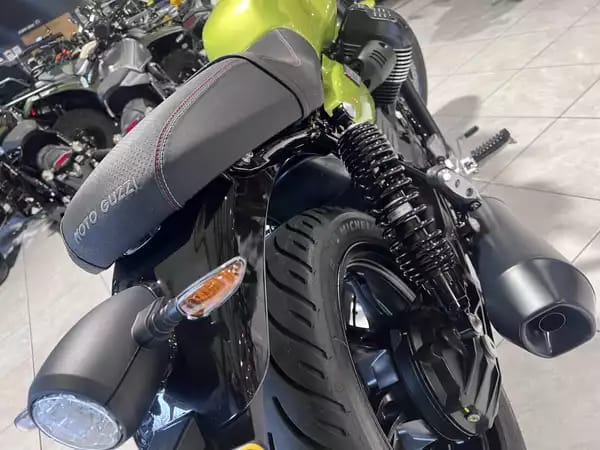 Moto Guzzi V 7 SPORT - Photo 3