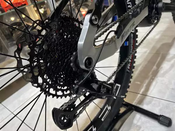 Fantic XEF 1.8 SPORT 720Wh, 29''-27,5'', freins 4 pistons, 90 Nm - Photo 3