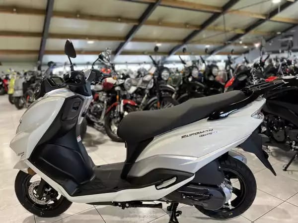 Suzuki Burgman 125 125 - Photo 2