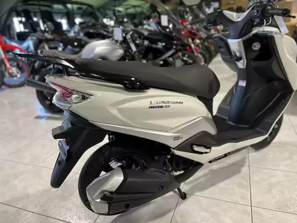 Suzuki Burgman 125 125 - Photo 3
