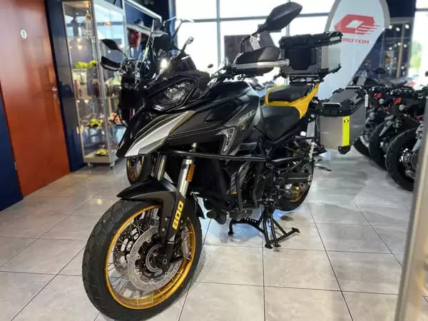 QJ Motor SRT 800 SX TOURING - Photo 2