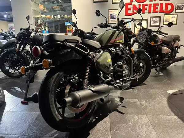 Royal Enfield Shotgun 650 green drill - Photo 2