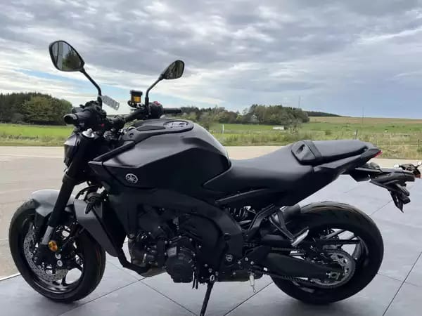Yamaha MT-09 Y-AMT - Photo 3