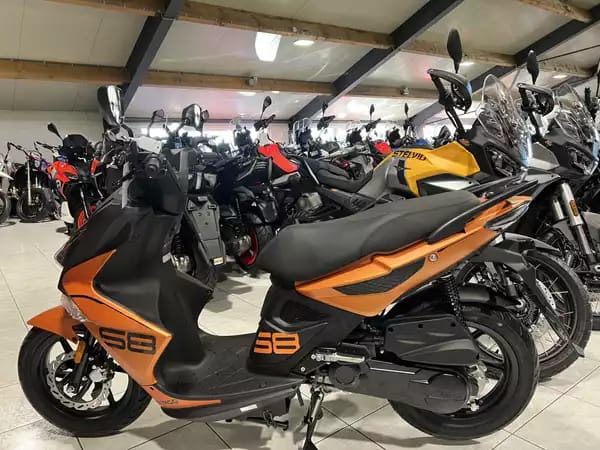 Kymco Super 8 R - Photo 3