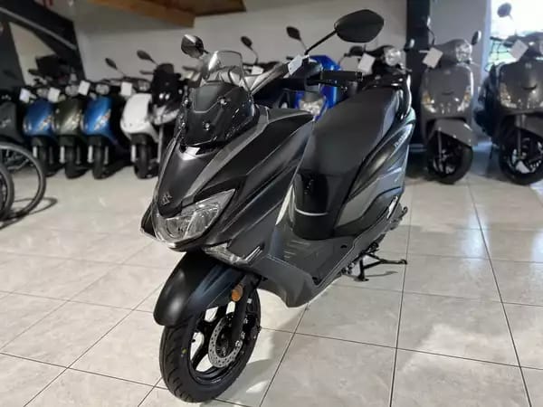Suzuki Burgman 125 125 - Photo 2