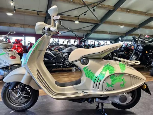 Vespa 946 DRAGON - Photo 3