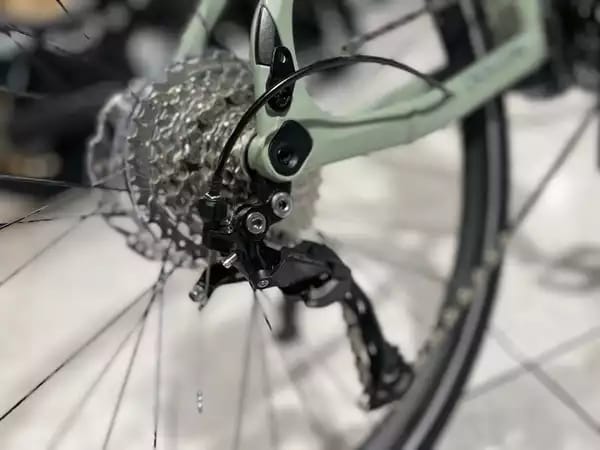 Yamaha CrossCore RC M Freins Shimano,  PW séries 70 Nm, fourche NEX / 500 Wh, 36 V, roue 27,5,  cadre allu, 23,9 Kg.  taille S - Photo 2