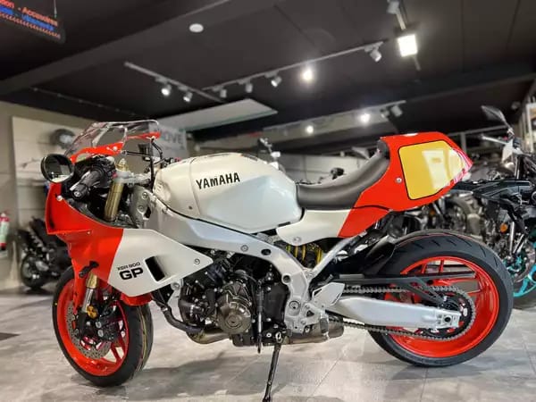 Yamaha XSR 900 GP - Photo 3