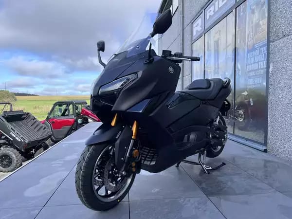 Yamaha TMAX 560 TECHMAX - Photo 2