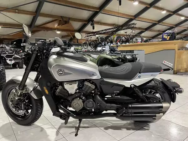 QJ Motor SRV 600 V - Photo 3