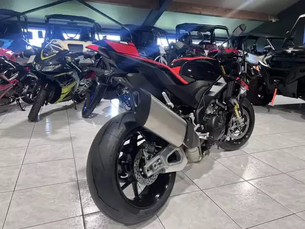 Aprilia Tuono 1100 FACTORY - Photo 2