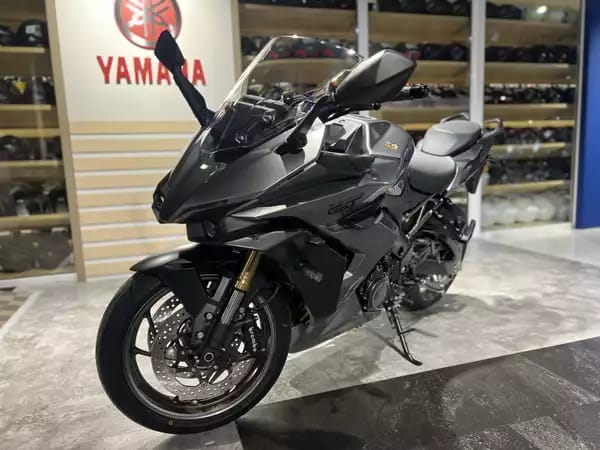 Suzuki GSX-S 1000GT - Photo 2