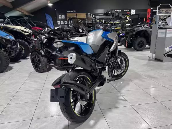 CF Moto 125 NK - Photo 2